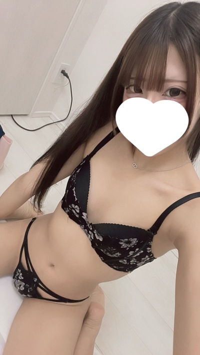 ひな 性格◎素人系清楚女子大生(受付イチオシ)さんの写真